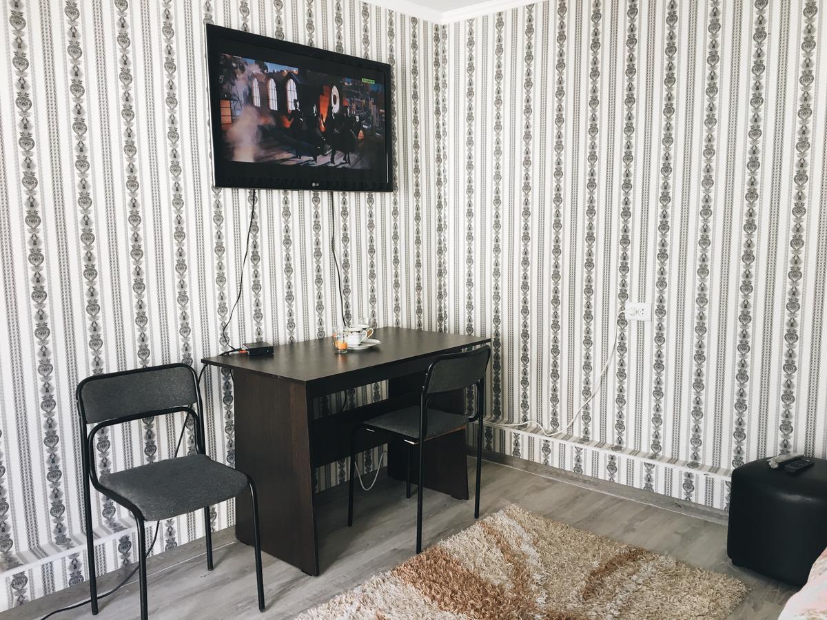 Holiday Hostel House Biskek Kültér fotó
