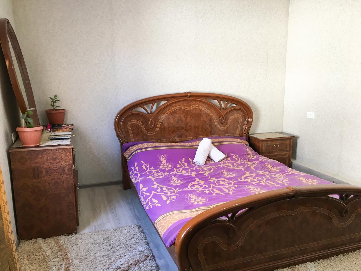 Holiday Hostel House Biskek Kültér fotó
