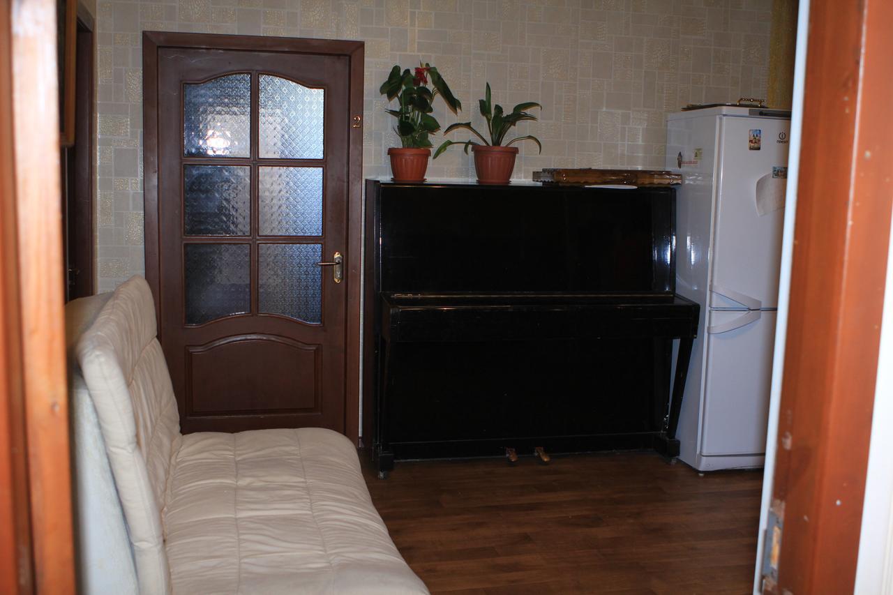 Holiday Hostel House Biskek Kültér fotó