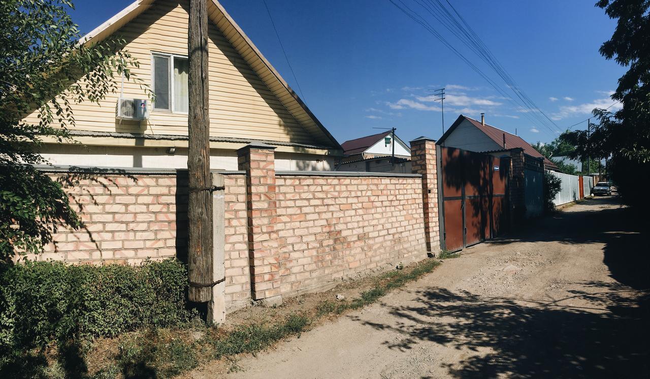Holiday Hostel House Biskek Kültér fotó