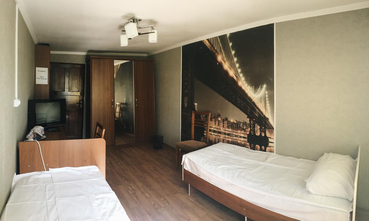 Holiday Hostel House Biskek Kültér fotó