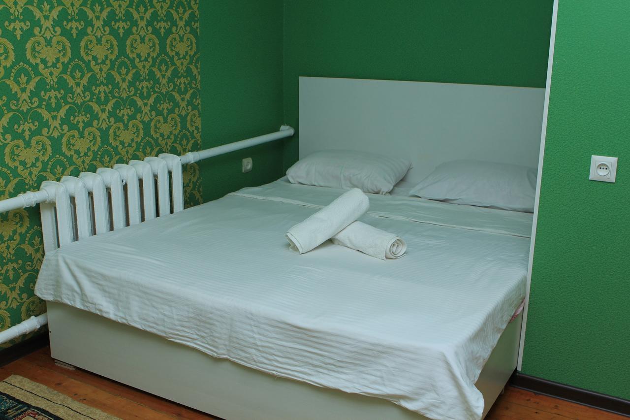 Holiday Hostel House Biskek Kültér fotó
