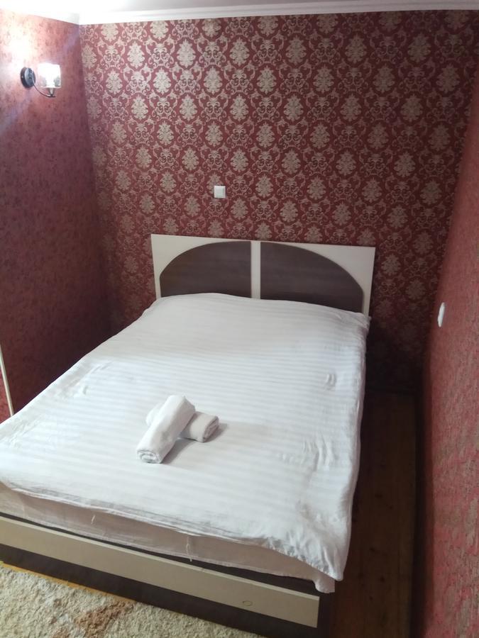Holiday Hostel House Biskek Kültér fotó